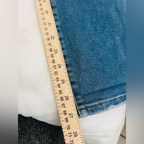 Good American denim jumpsuit, and it has a very clean, modern-utility vibe SZ 2 - Picture 9 of 16